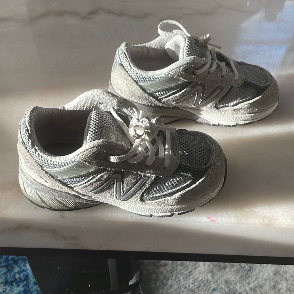 Grey Toddler 990V5 | size 7 | New Balance